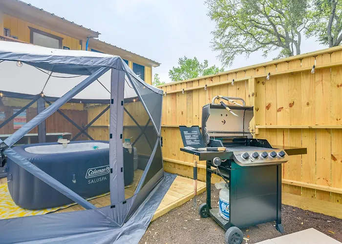 Bacliff Apartment With Hot Tub - 3 Mi To Boardwalk!