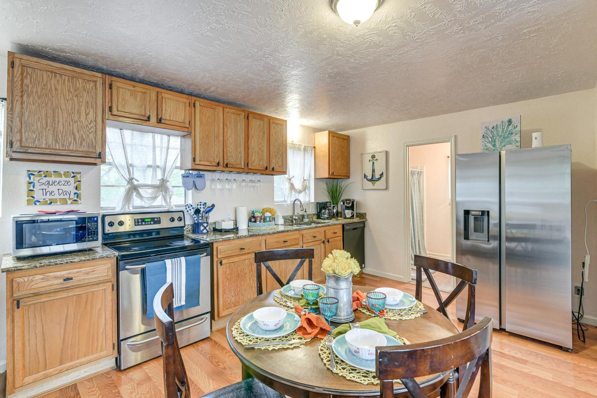 Apartment With Hot Tub - 3 Mi To Boardwalk! *